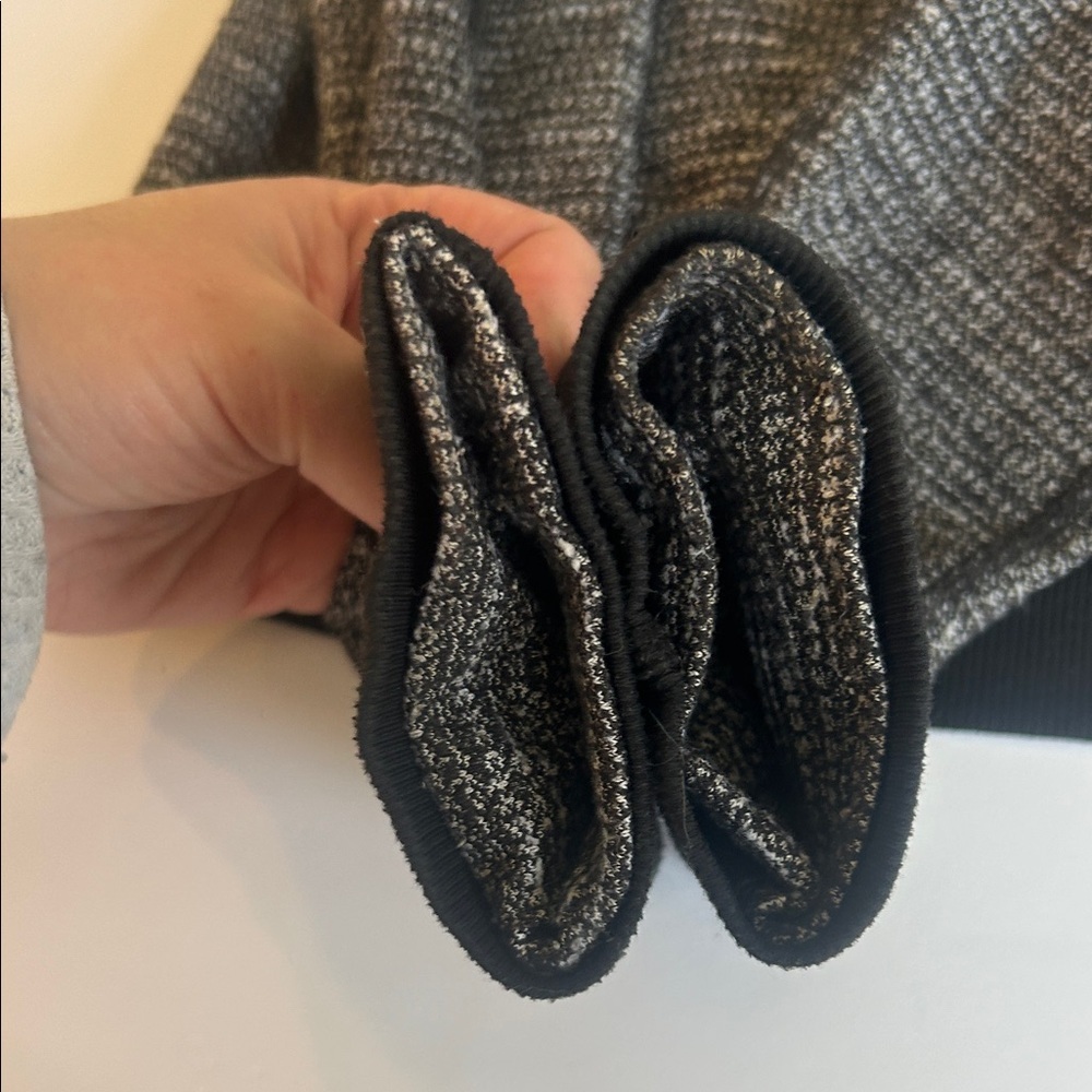 lululemon athletica Women's Charcoal and Black Jacket - Picture 7 of 7